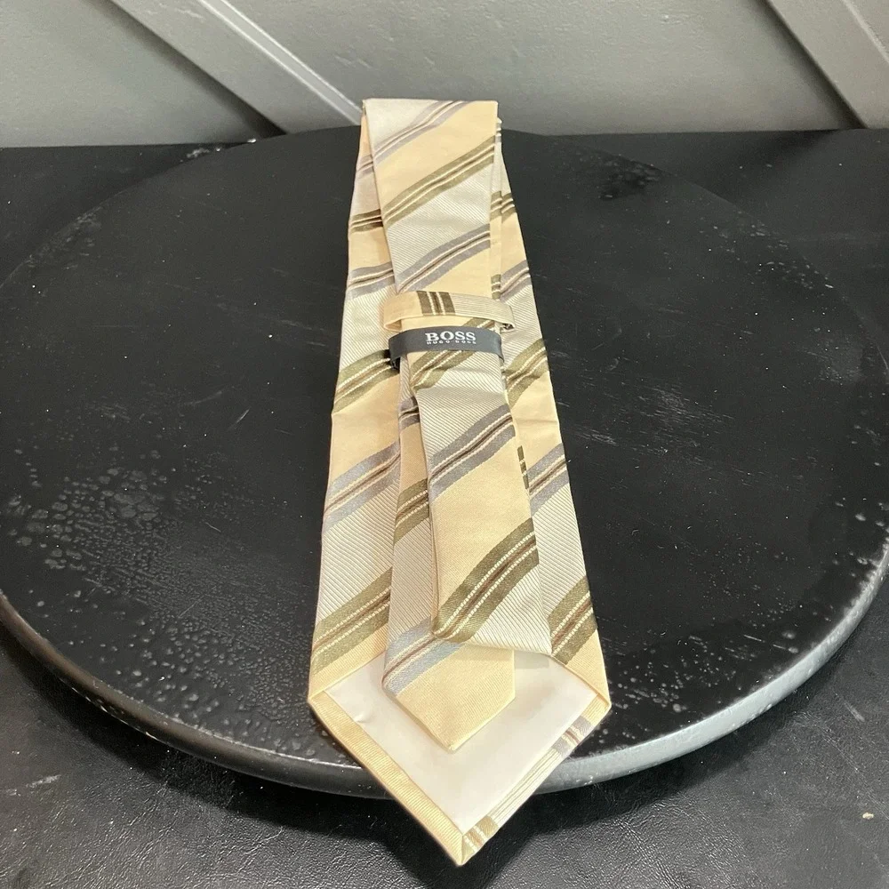 Hugo Boss Silk Necktie Beige Gold Gray Diagonal Stripe Business Designer Italy